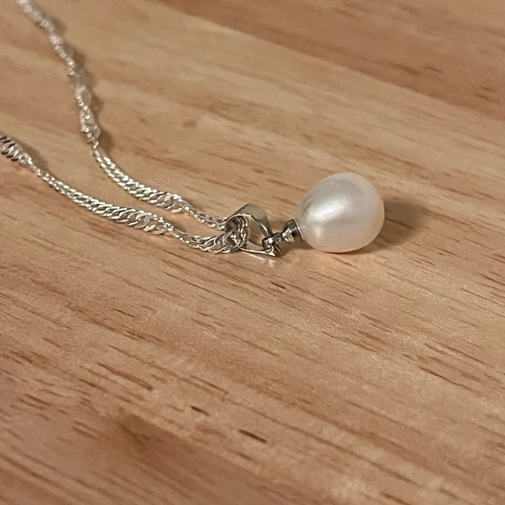 925 SILVER OVERLAY DAINTY FRESHWATER PEARL PENDANT WITH CHAIN